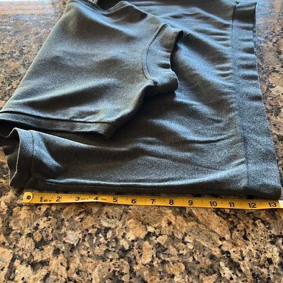 Roundtree & York men’s gray vest.  Size 2XB - Picture 7 of 7